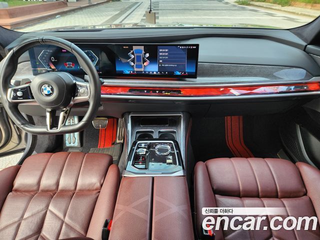 BMW 7 Series (G70) 740i sDrive M Sport 2023 — фото 5