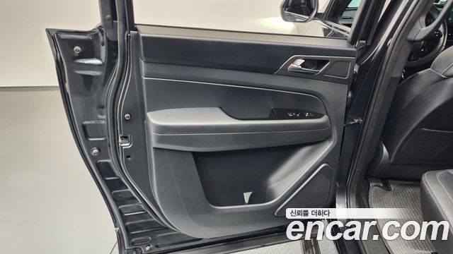 KG Mobility (SsangYong) Rexton Sports Khan Diesel 2.2 4WD Culman Noblesse 2024 — фото 25