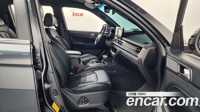 KG Mobility (SsangYong) Rexton Sports Khan Diesel 2.2 4WD Culman Noblesse 2024 — фото 26