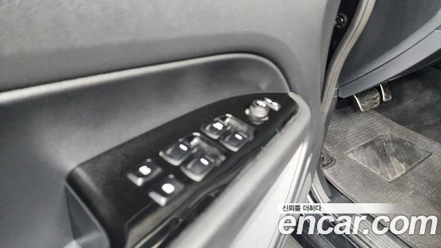 KG Mobility (SsangYong) Rexton Sports Khan Diesel 2.2 4WD Culman Noblesse 2024 — фото 35