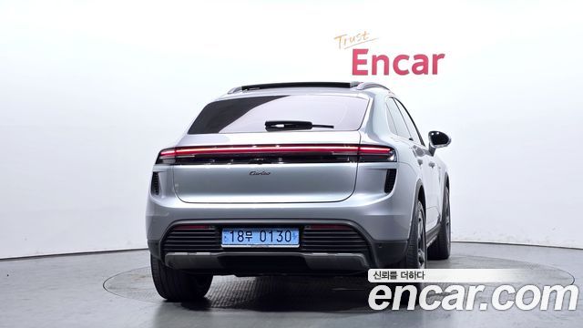 Porsche Macan EV Turbo 2025 — фото 4