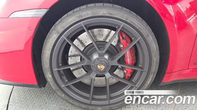 Porsche 911 (992) Carrera 4 GTS Cabriolet 2025 — фото 5