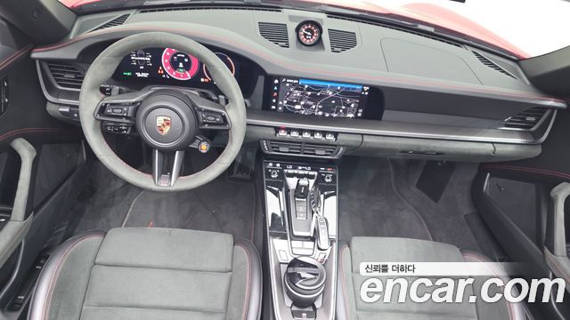 Porsche 911 (992) Carrera 4 GTS Cabriolet 2025 — фото 7