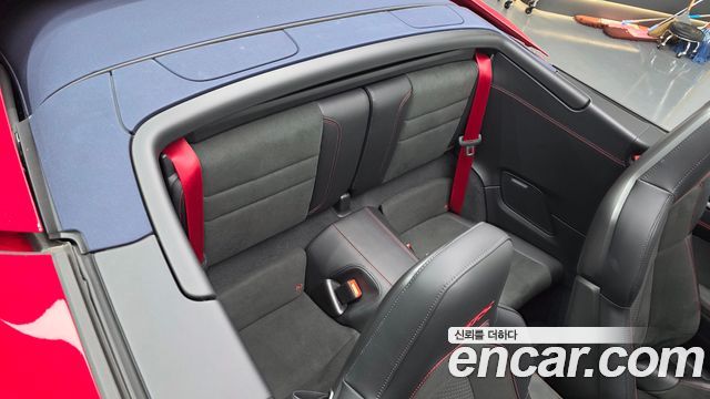 Porsche 911 (992) Carrera 4 GTS Cabriolet 2025 — фото 12