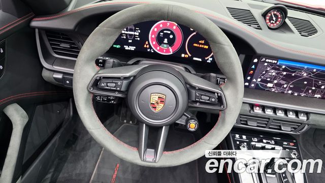 Porsche 911 (992) Carrera 4 GTS Cabriolet 2025 — фото 13
