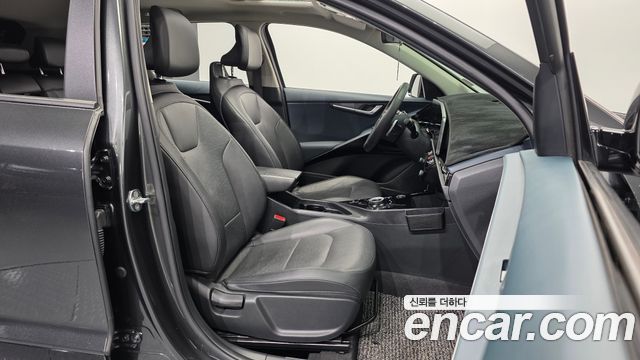 Kia Niro Signature 2023 — фото 11