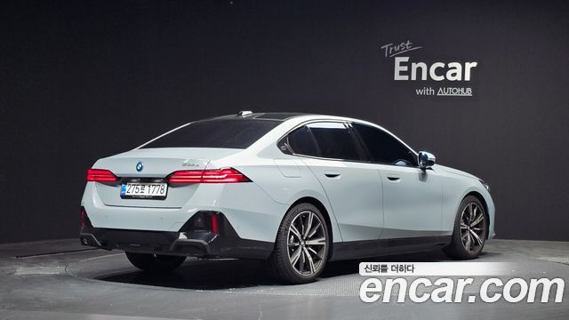 BMW 5 Series (G60) 530e M Sport 2026 — фото 2