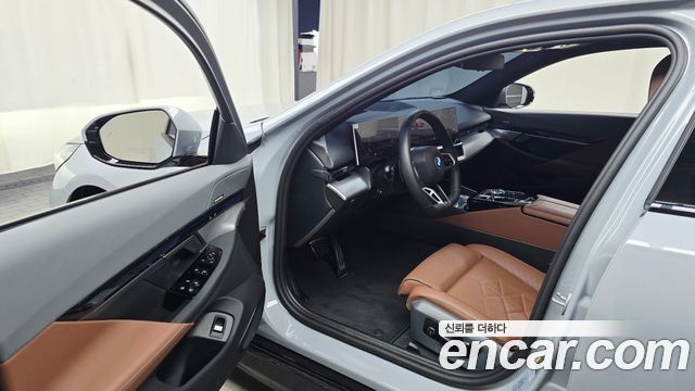 BMW 5 Series (G60) 530e M Sport 2026 — фото 10