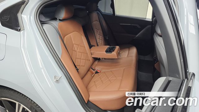 BMW 5 Series (G60) 530e M Sport 2026 — фото 11