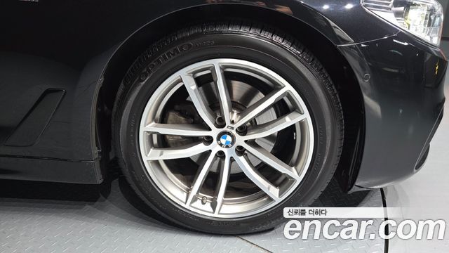 BMW 5 Series (G30) 520d M Sport package 2017 — фото 21