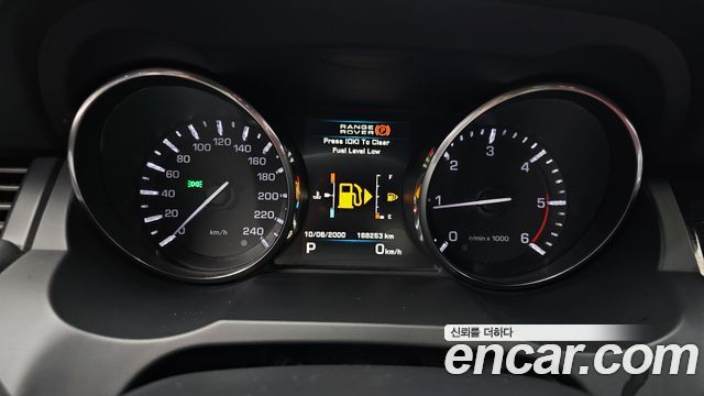 Land Rover Range Rover Evoque 2.2 SD4 Dynamic 2013 — фото 8