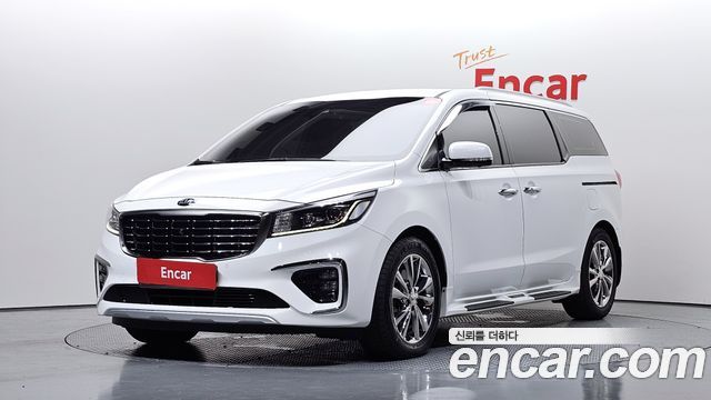 Kia Carnival 9-Seater Noblesse 2019 — фото 1