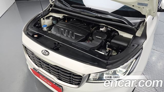 Kia Carnival 9-Seater Noblesse 2019 — фото 6