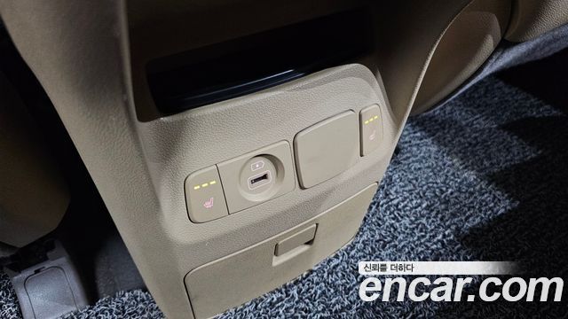 Kia Carnival 9-Seater Noblesse 2019 — фото 19