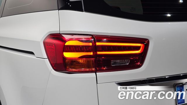 Kia Carnival 9-Seater Noblesse 2019 — фото 23