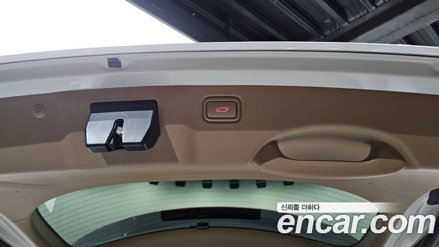 Kia Carnival 9-Seater Noblesse 2019 — фото 27