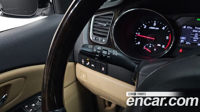 Kia Carnival 9-Seater Noblesse 2019 — фото 29