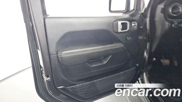 Jeep Wrangler (JL) 2.0 Overland 4Door 2019 — фото 24