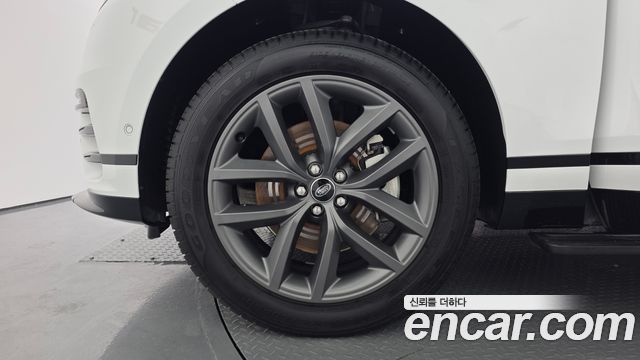 Land Rover Range Rover Velar 2.0 P250 Dynamic SE 2026 — фото 8