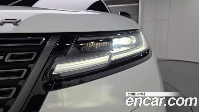 Land Rover Range Rover Velar 2.0 P250 Dynamic SE 2026 — фото 17