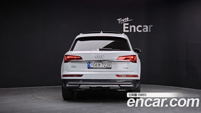 Audi Q5 (FY) 40 TDI Quattro 2022 — фото 4
