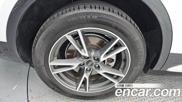 Audi Q5 (FY) 40 TDI Quattro 2022 — фото 29