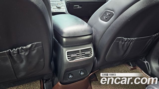Hyundai Santa Fe Gasoline 2.5T 2WD Calligraphy 2021 — фото 30