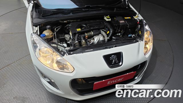 Peugeot 308 1.6 e-HDi MCP First Generation 2013 — фото 6