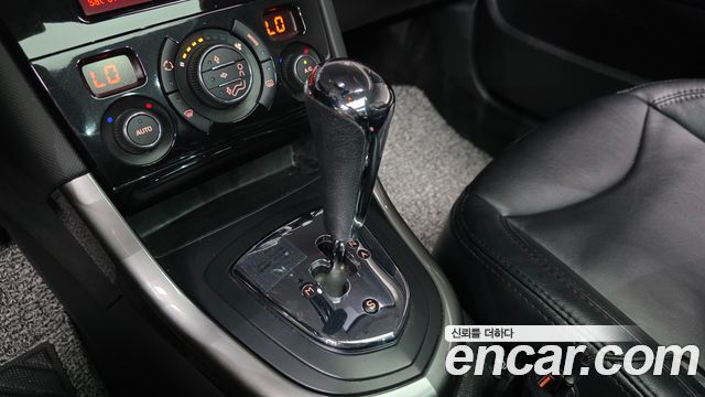 Peugeot 308 1.6 e-HDi MCP First Generation 2013 — фото 9