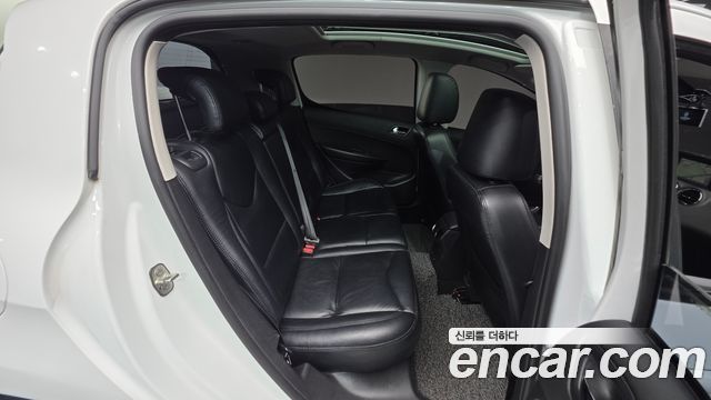 Peugeot 308 1.6 e-HDi MCP First Generation 2013 — фото 18