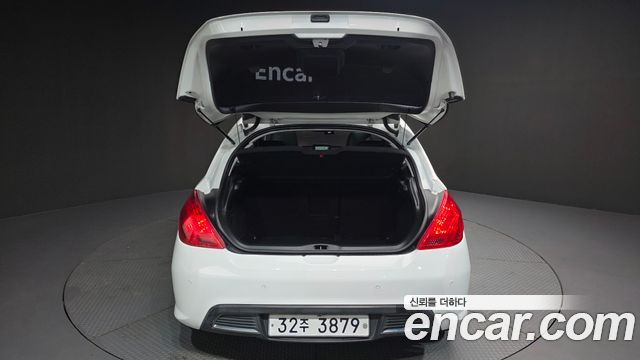 Peugeot 308 1.6 e-HDi MCP First Generation 2013 — фото 19