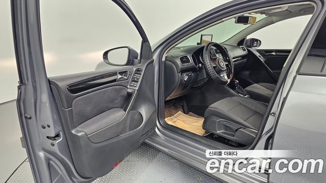 Volkswagen Golf (VI) 2.0 TDI StyleEdition 2013 — фото 10