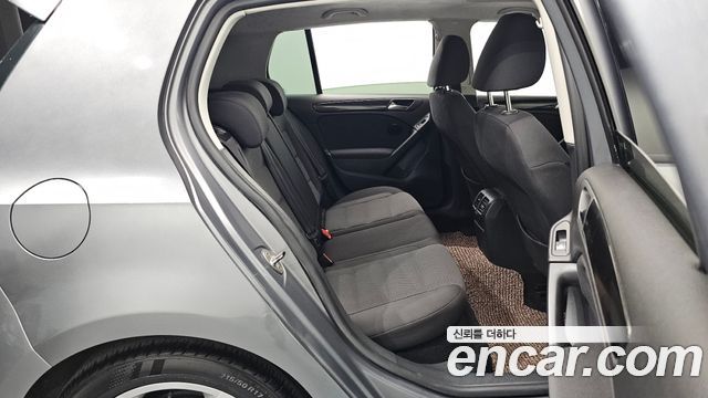 Volkswagen Golf (VI) 2.0 TDI StyleEdition 2013 — фото 17