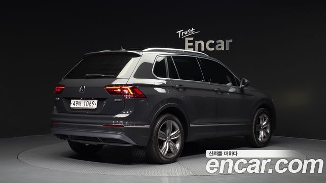 Volkswagen Tiguan (II) 2.0 TDI 4Motion Prestige 2018 — фото 2