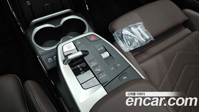 BMW X1 (U11) xDrive 20i xLine 2025 — фото 9