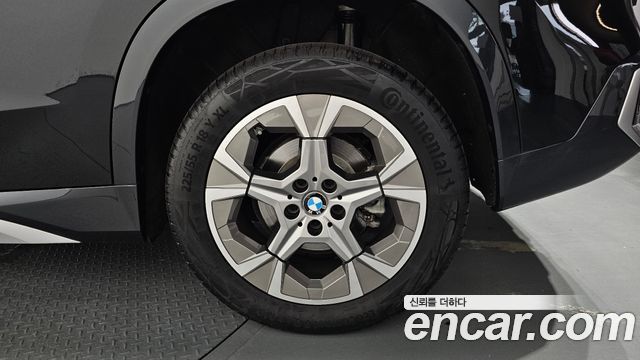 BMW X1 (U11) xDrive 20i xLine 2025 — фото 27