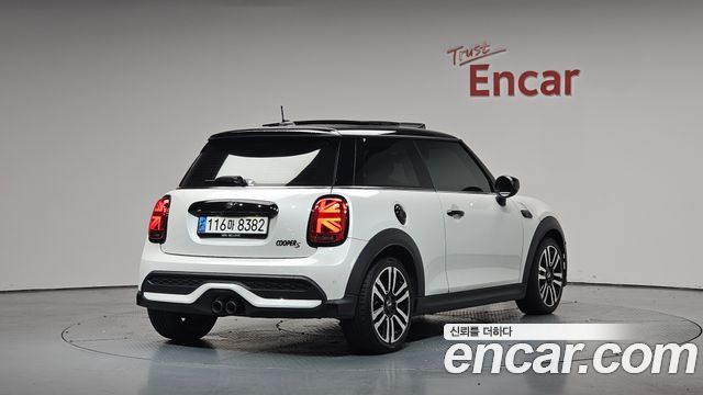 MINI Cooper S Classic Third Generation 2024 — фото 2