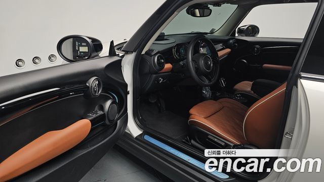 MINI Cooper S Classic Third Generation 2024 — фото 10