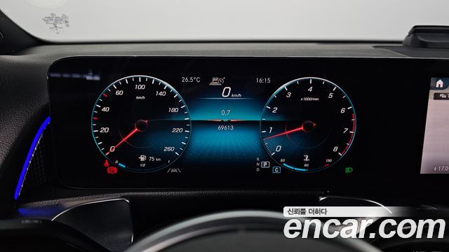 Mercedes-Benz GLB-Class (X247) GLB220 2021 — фото 8