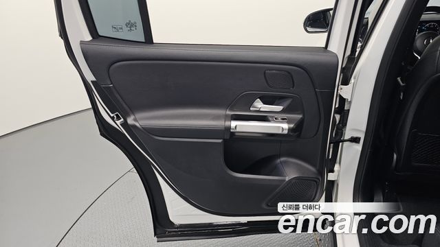 Mercedes-Benz GLB-Class (X247) GLB220 2021 — фото 25