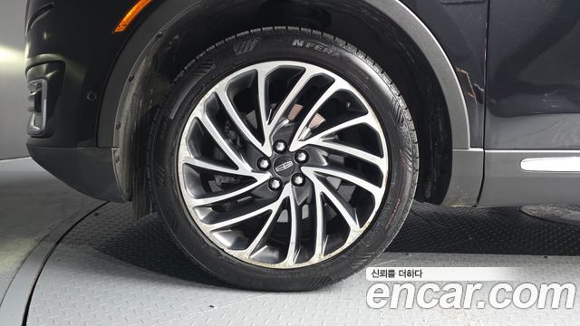 Lincoln Nautilus (I) 2.7 Reserve AWD 2019 — фото 5