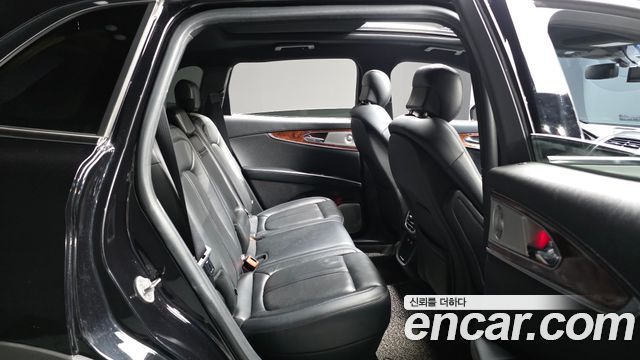 Lincoln Nautilus (I) 2.7 Reserve AWD 2019 — фото 11