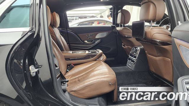 Mercedes-Benz S-Class (W222) Maybach S560 4MATIC 2020 — фото 12