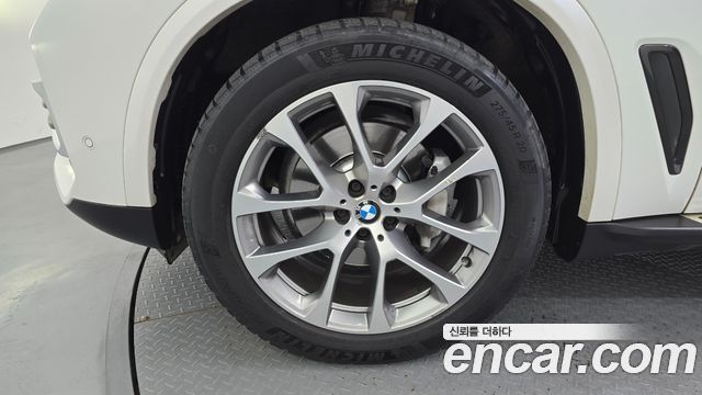 BMW X5 (G05) xDrive 30d xLine 2019 — фото 5