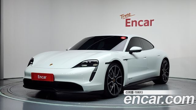 Porsche Taycan Base
