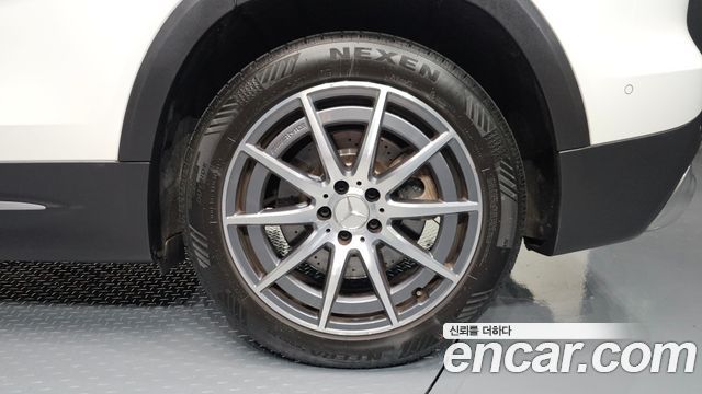 Mercedes-Benz GLB-Class (X247) AMG GLB35 4MATIC 2021 — фото 21