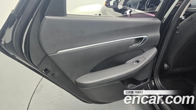 Hyundai Sonata Hybrid (DN8) Premium 2021 — фото 31