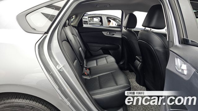 Kia K3 (II) 1.6 Prestige 2022 — фото 12