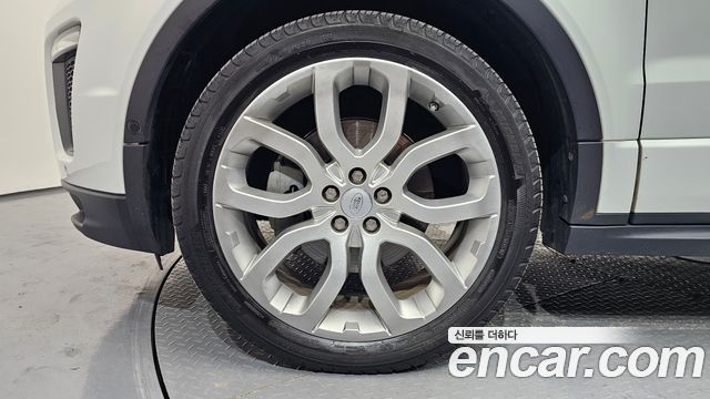 Land Rover Range Rover Evoque 2.0 TD4 HSE Dynamic 2019 — фото 5