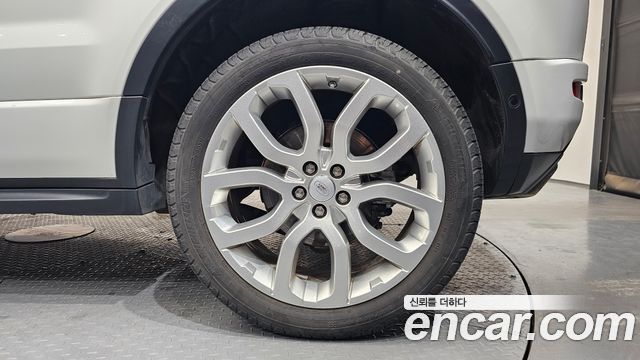 Land Rover Range Rover Evoque 2.0 TD4 HSE Dynamic 2019 — фото 21